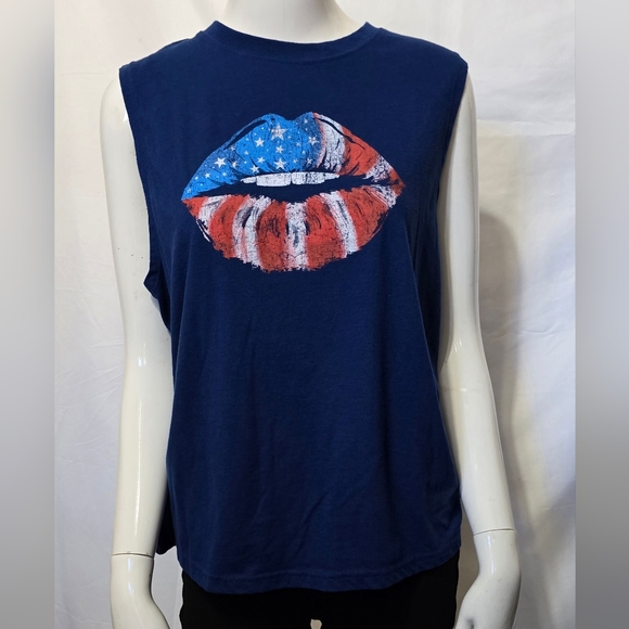 Blue Sleeveless Top with Graphic Flag 'LIPS' Print - Picture 2 of 5